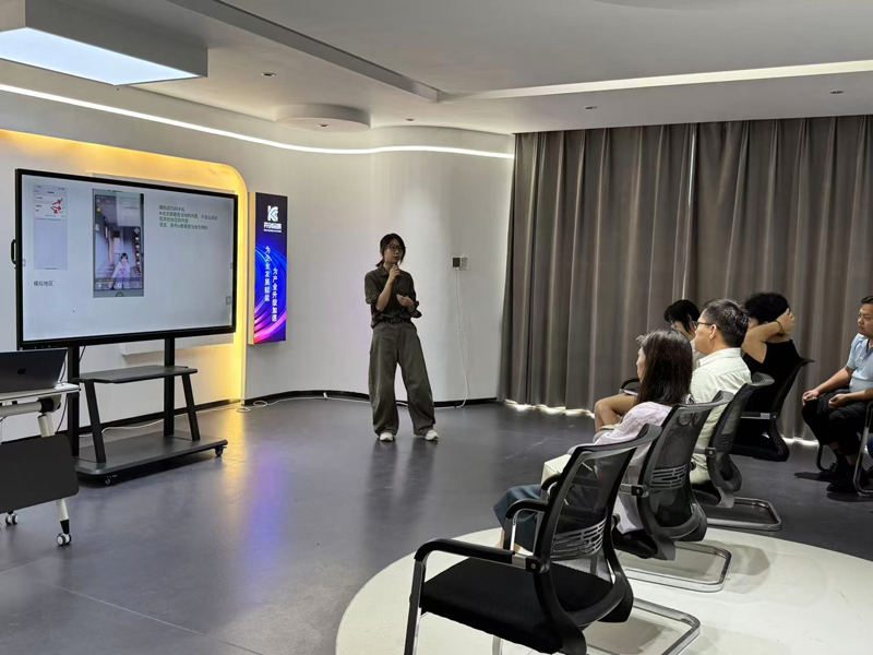 Ringkesan Rapat Pelatihan Operasi Luar Negeri Tim Penjualan Tahunan 2025